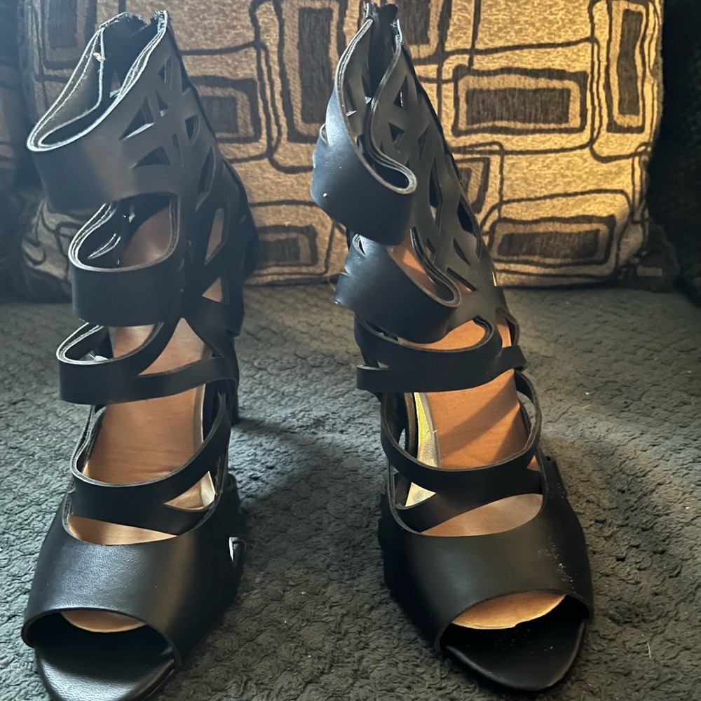 Elegant Black Cutout Women's Heels